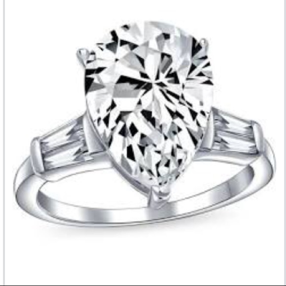 Pear Shape Engagement Ring. See Pic Described - Picture 5 of 8